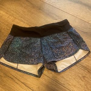 Multicolored Speckled Size 2 Lululemon Speed Short